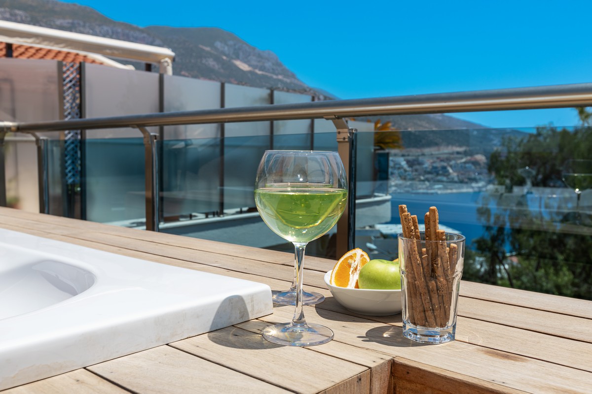 2 Bedroom apartment for sale with private terrace