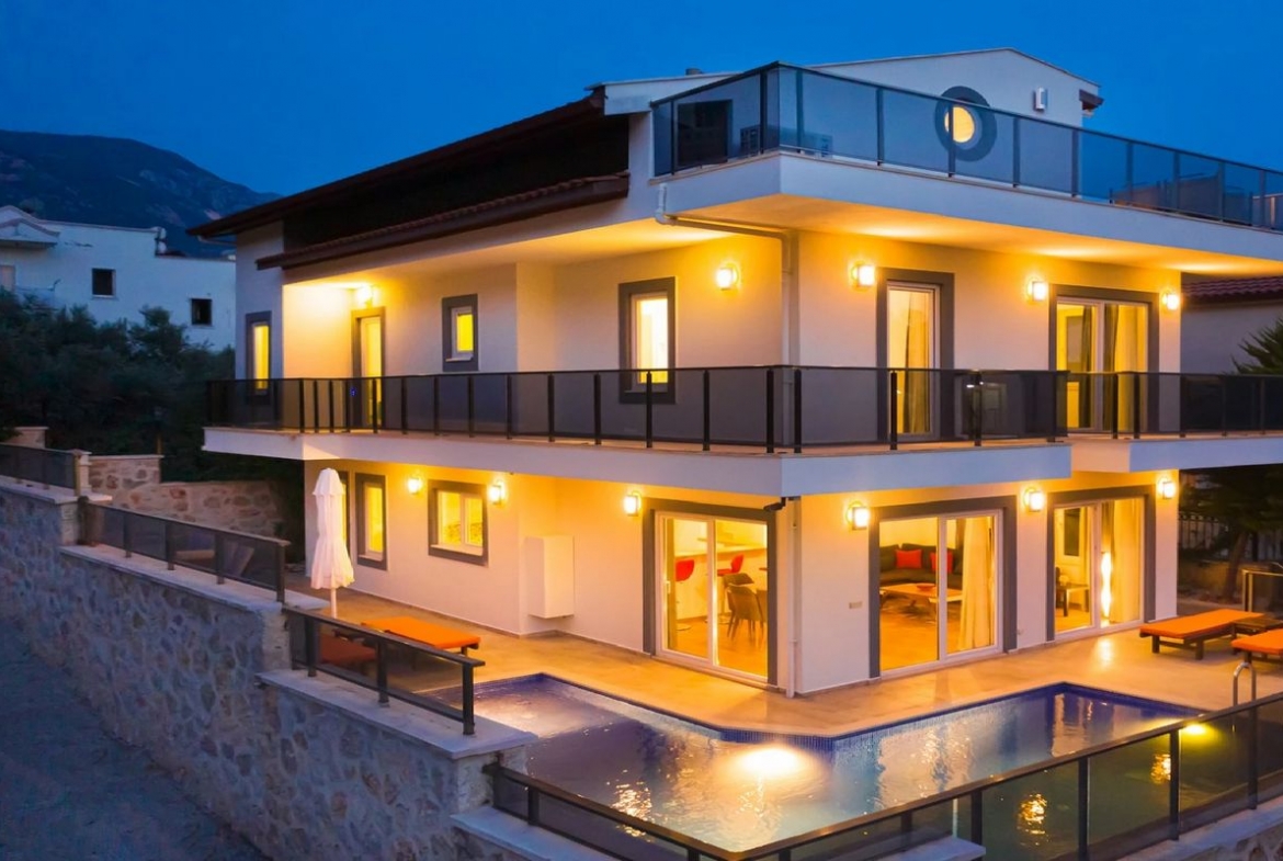 5 Bedroom bargain villa for sale Kalkan